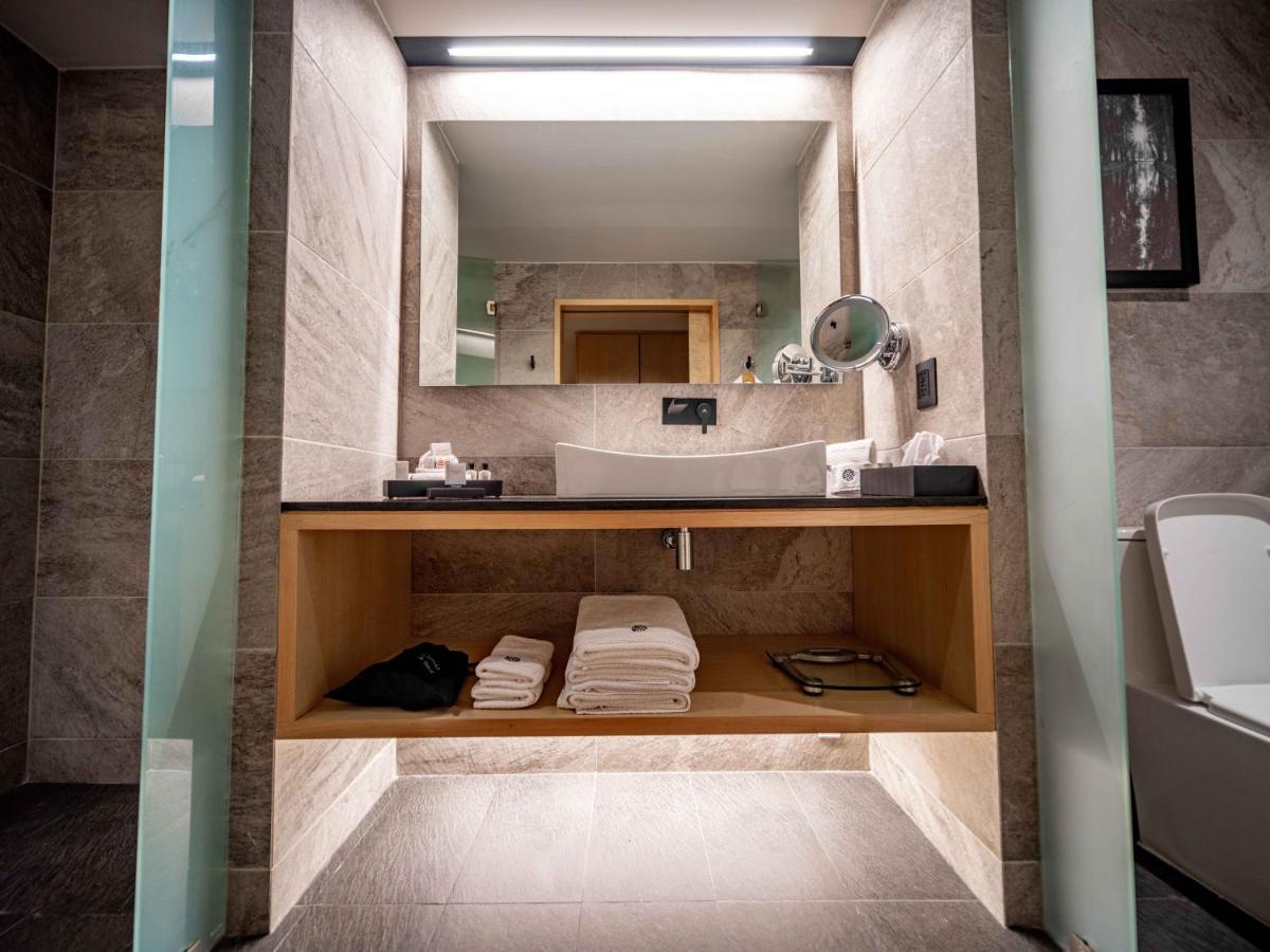 墨西哥城 Galeria Plaza San Jeronimo酒店 外观 照片 Bathroom