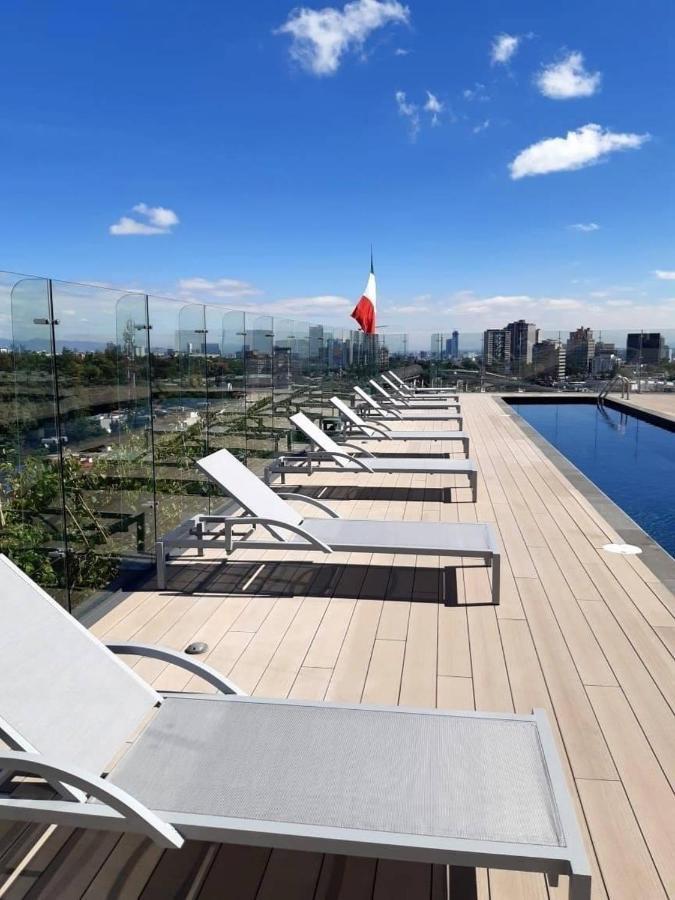 墨西哥城 Galeria Plaza San Jeronimo酒店 外观 照片 Rooftop pool at the hotel