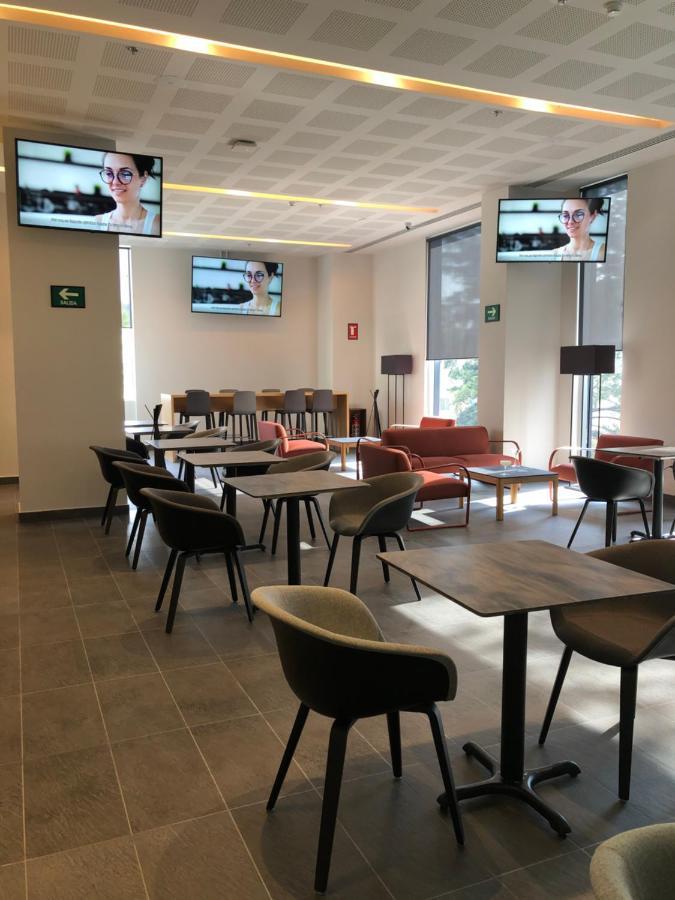 墨西哥城 Galeria Plaza San Jeronimo酒店 外观 照片 VIP Lounge at the airport.