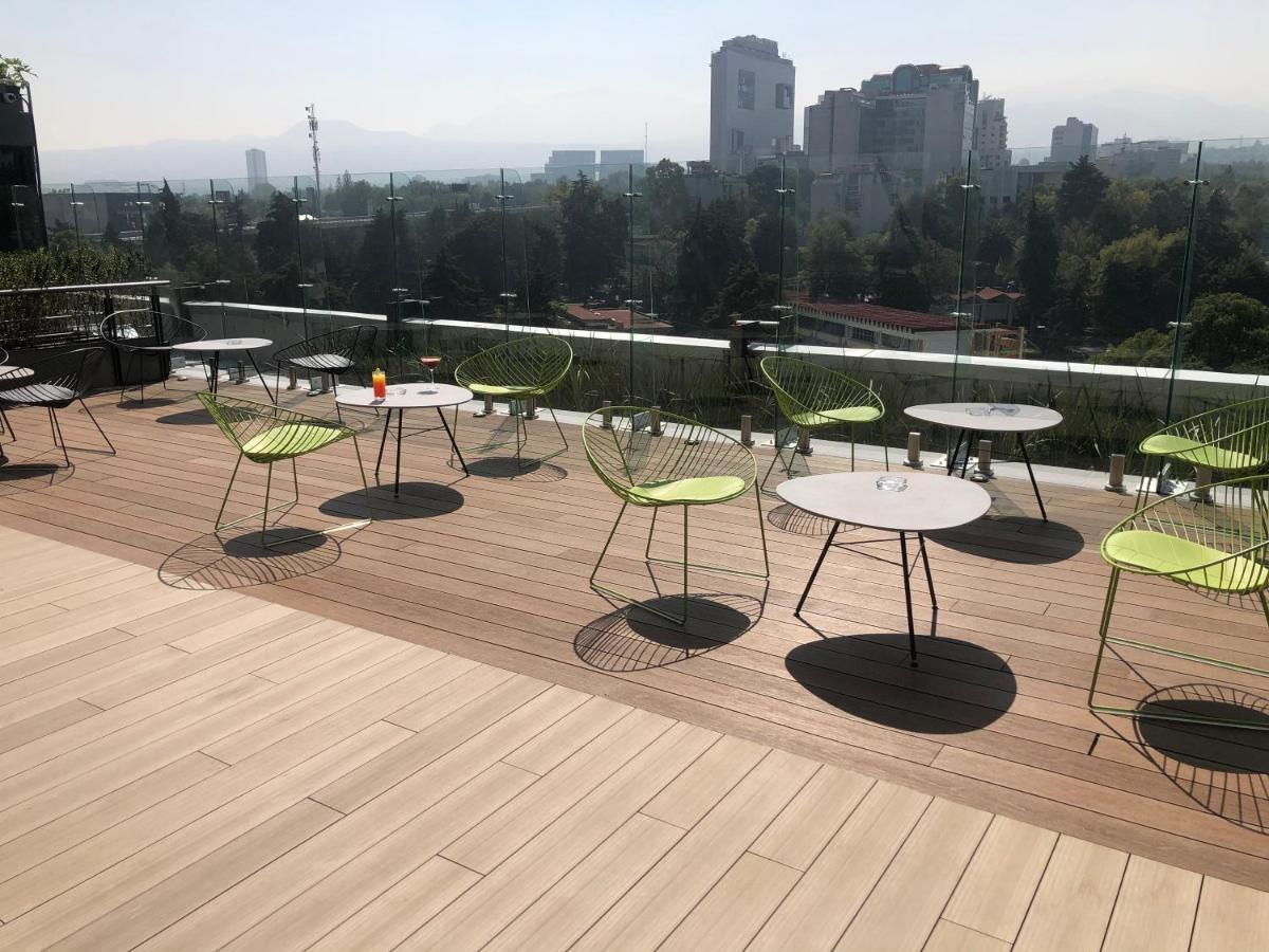 墨西哥城 Galeria Plaza San Jeronimo酒店 外观 照片 Rooftop bar at the hotel