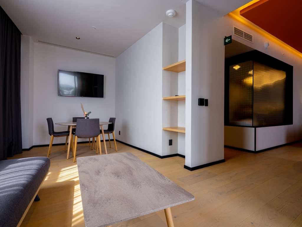 墨西哥城 Galeria Plaza San Jeronimo酒店 客房 照片 A room at the hotel