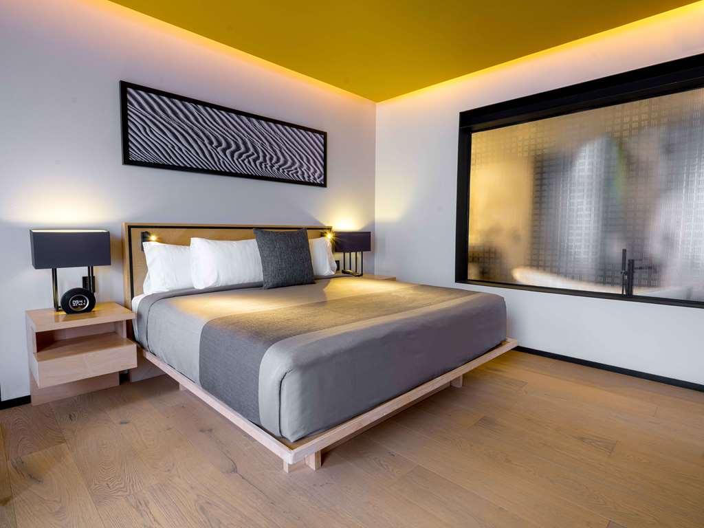 墨西哥城 Galeria Plaza San Jeronimo酒店 客房 照片 A room at the hotel